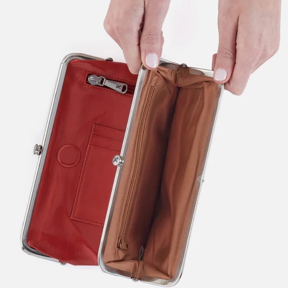 HOBO Lauren NWT Scarlet Leather Wristlet - Picture 3 of 10